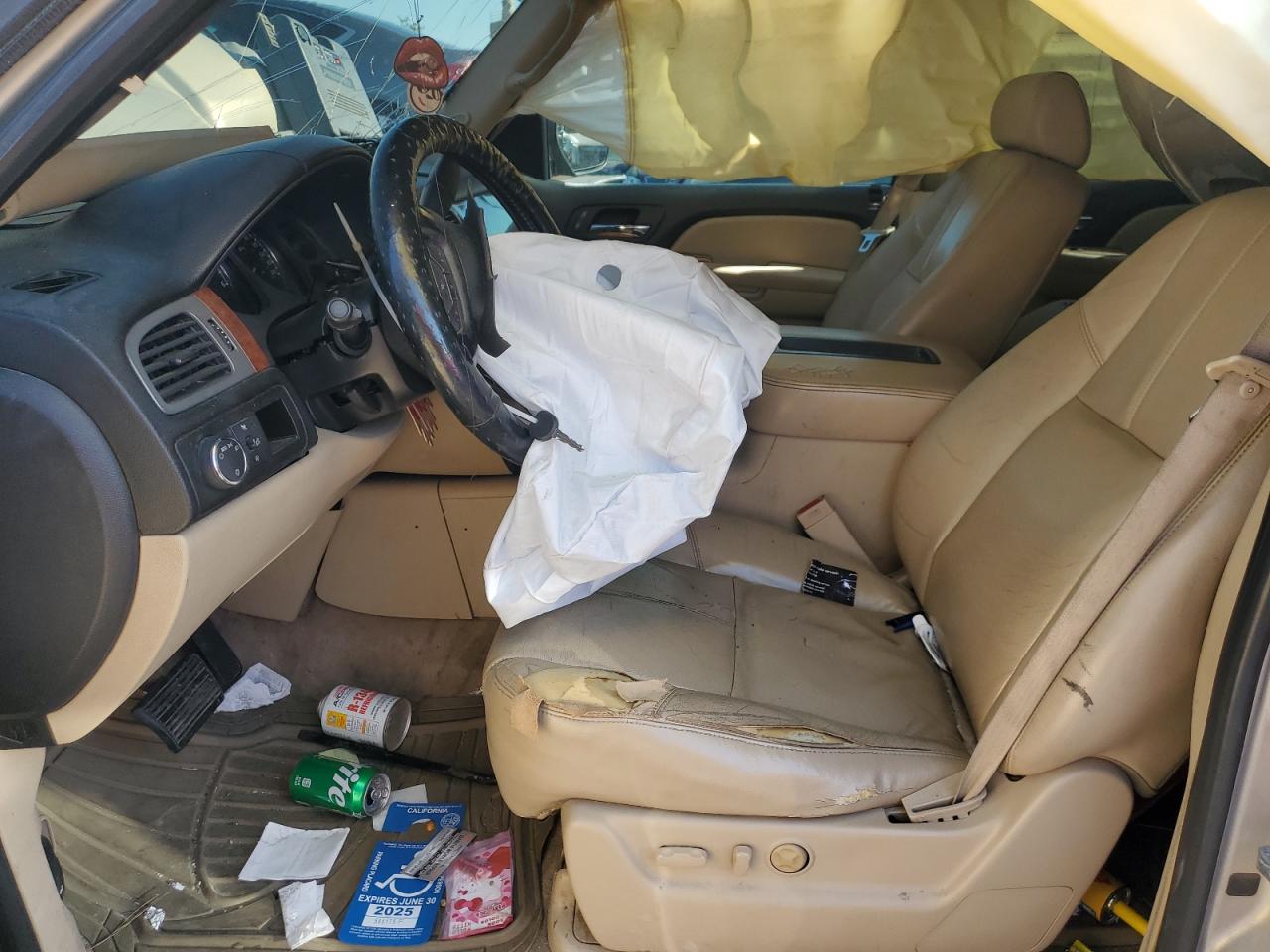 2008 Chevrolet Tahoe C1500 VIN: 1GNFC13J28R119601 Lot: 81861035