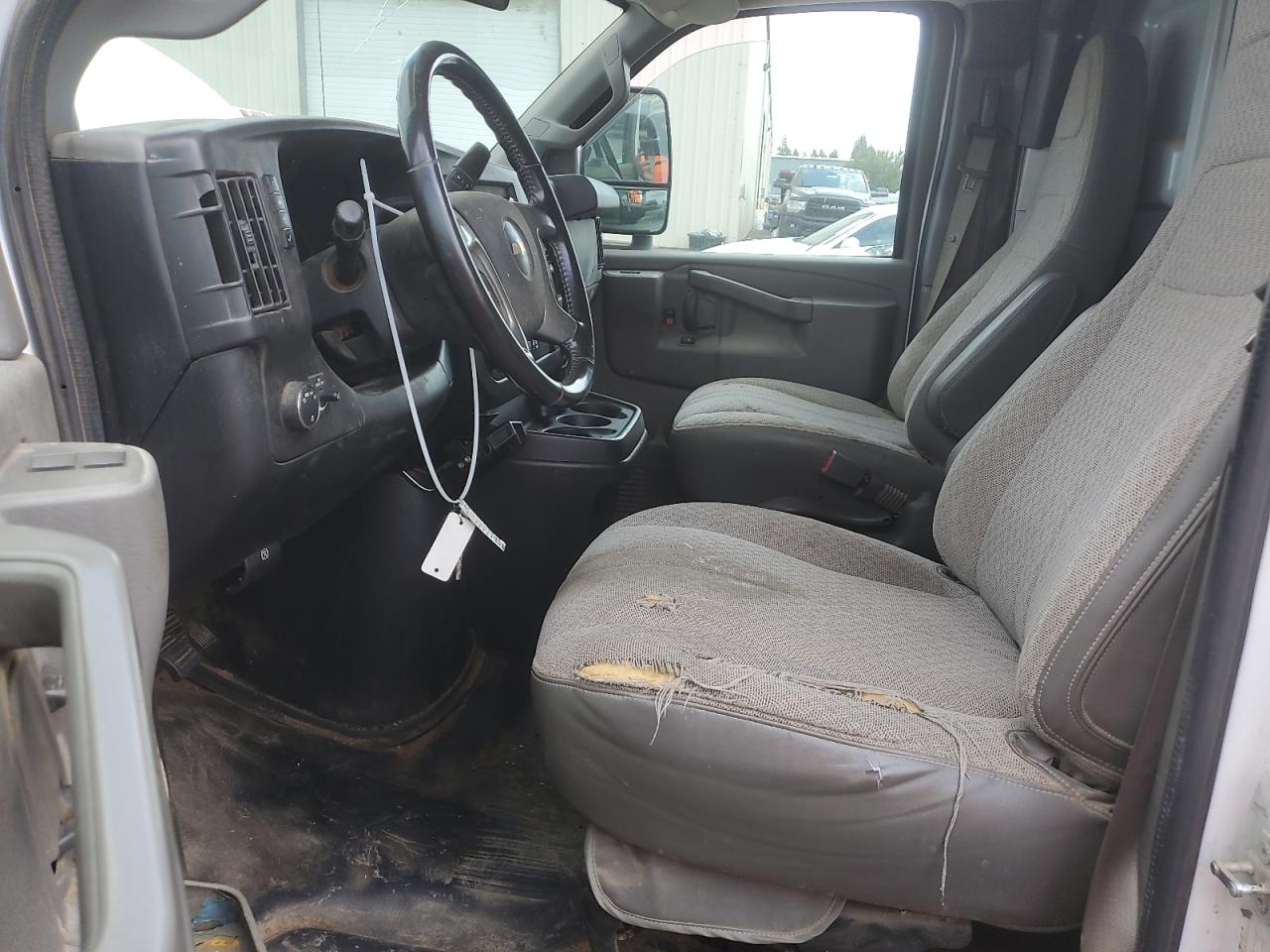 2017 Chevrolet Express VIN: 1GB0GRFG2H1133132 Lot: 71857155