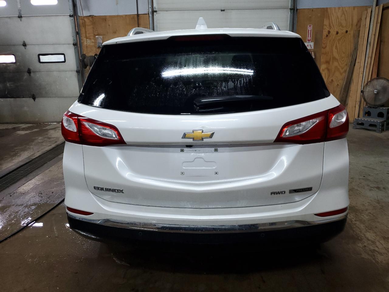 2018 Chevrolet Equinox Premier VIN: 2GNAXVEV6J6242275 Lot: 71056935