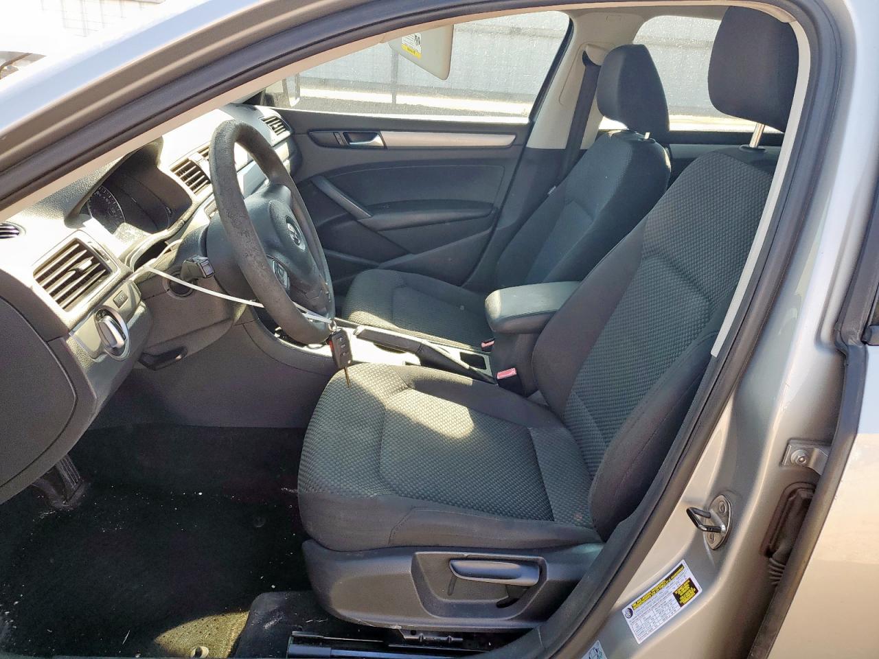 2013 Volkswagen Passat S VIN: 1VWAH7A3XDC027058 Lot: 71010085