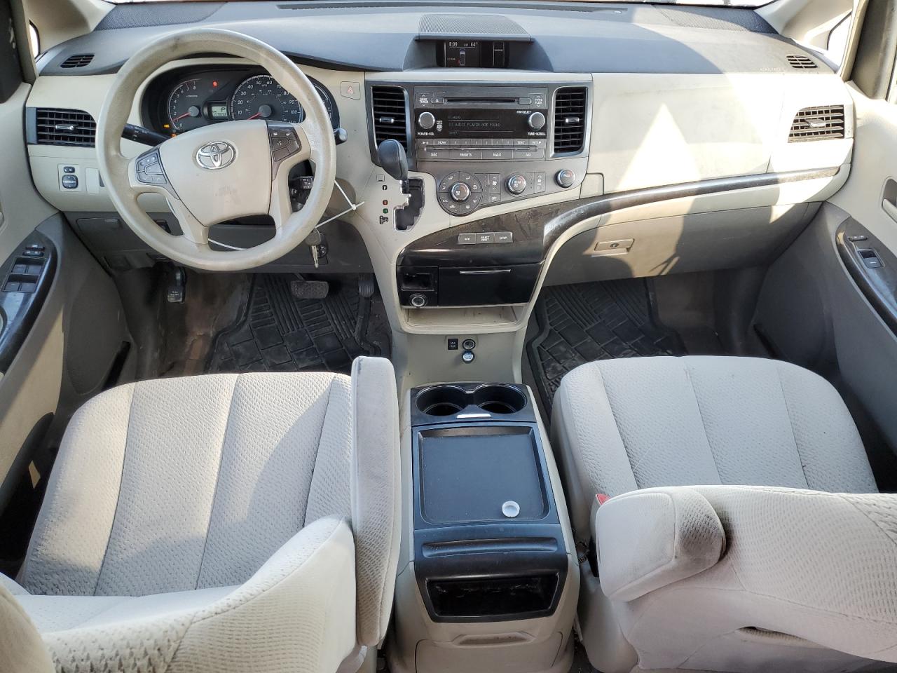 2011 Toyota Sienna Le VIN: 5TDKK3DCXBS142400 Lot: 71993155