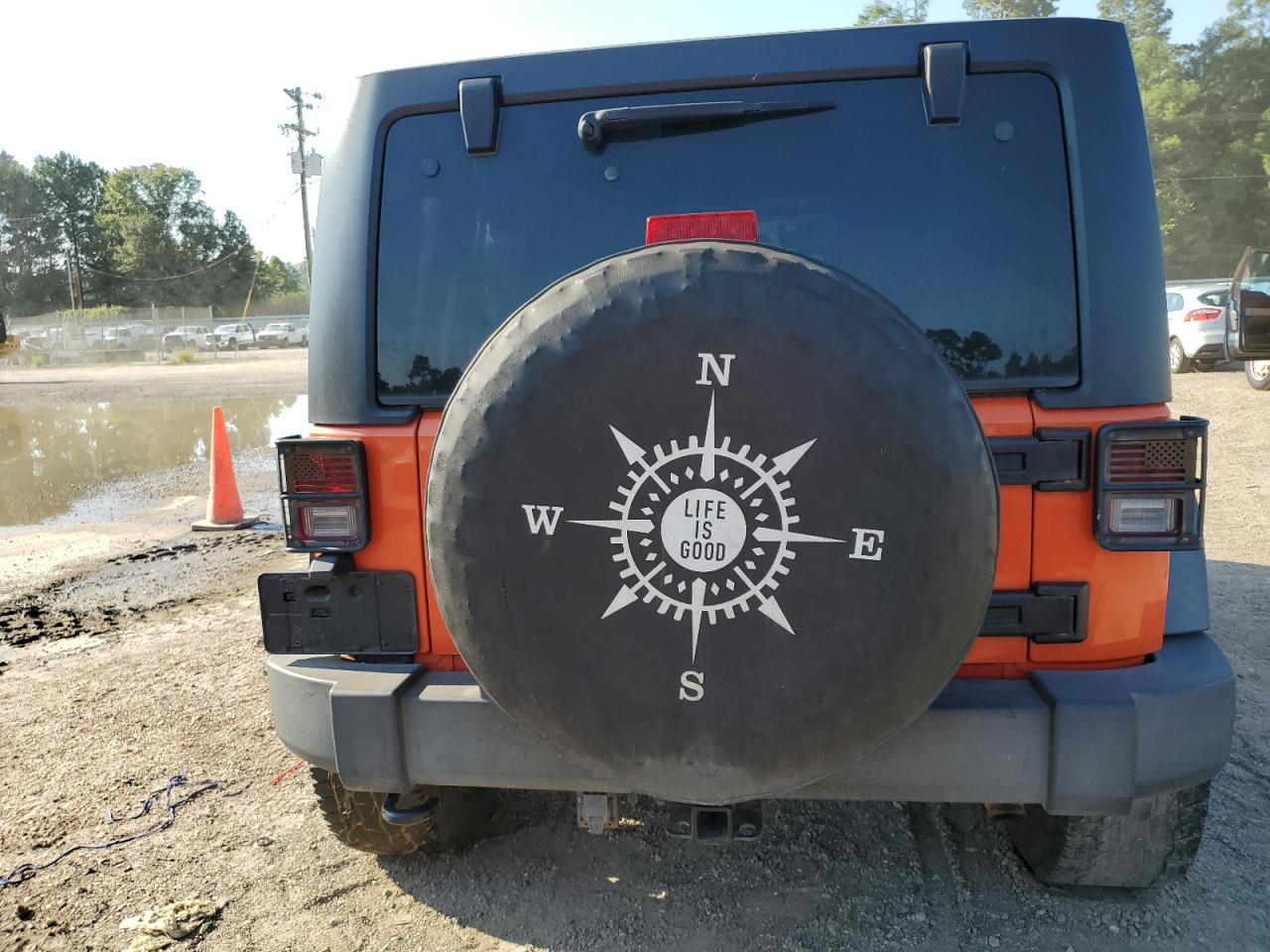 2015 Jeep Wrangler Unlimited Sport VIN: 1C4BJWDGXFL613735 Lot: 70974345