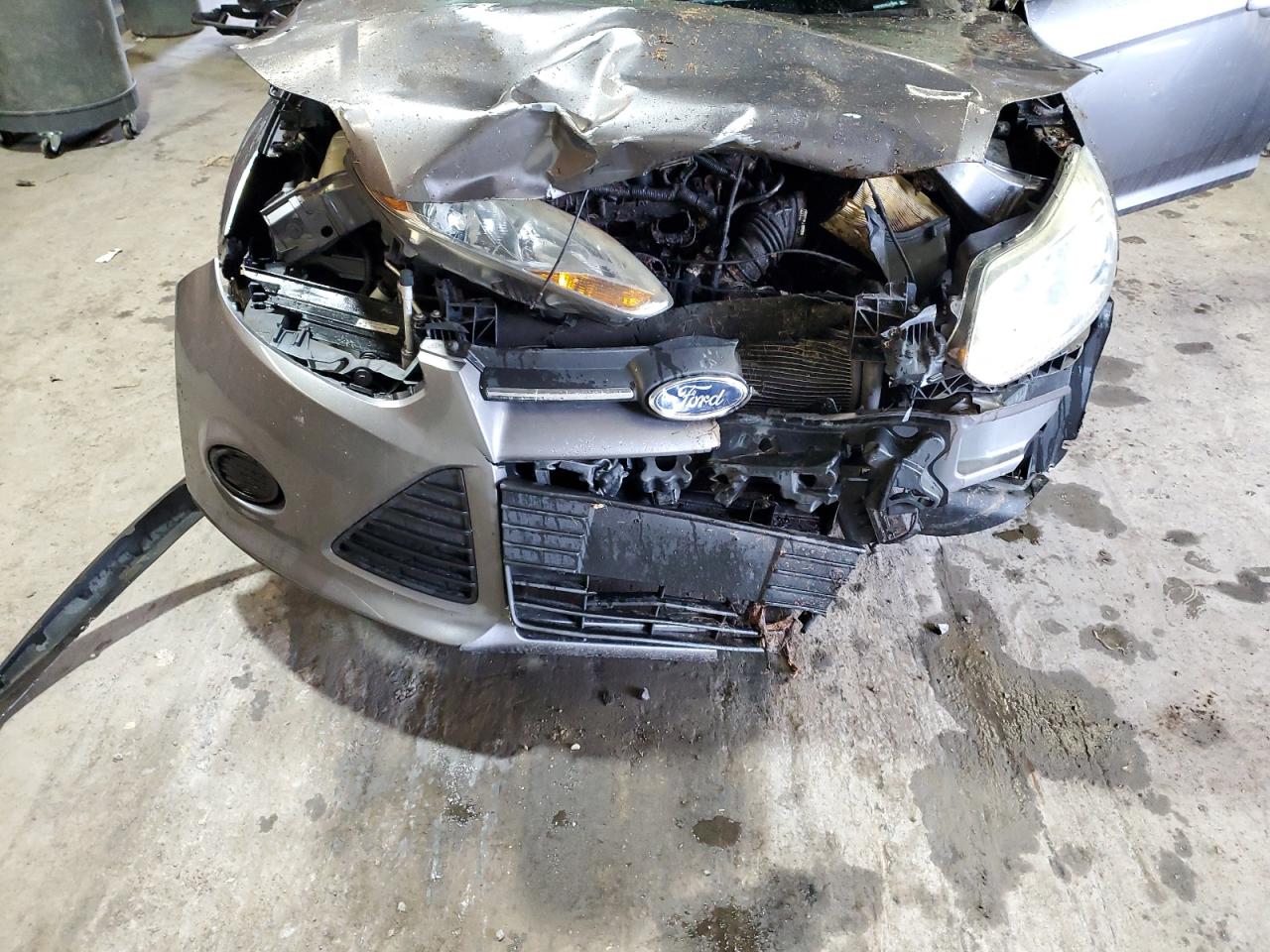 2014 Ford Focus Se VIN: 1FADP3F21EL377438 Lot: 71886735