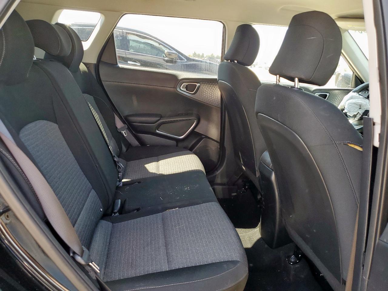 2021 Kia Soul Lx VIN: KNDJ23AU8M7137508 Lot: 81836195