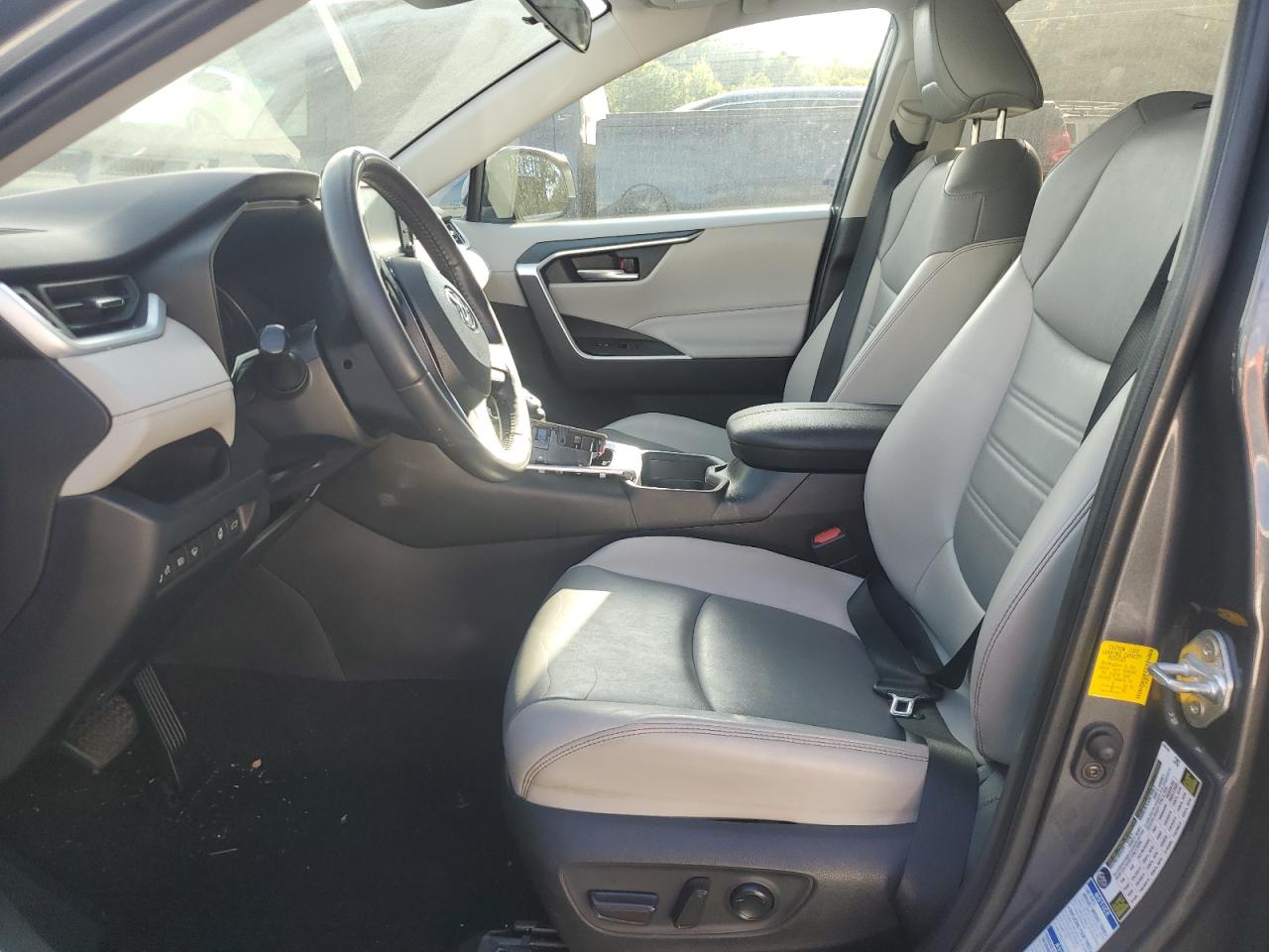 2020 Toyota Rav4 Xle Premium VIN: 2T3A1RFV4LW091427 Lot: 80983675