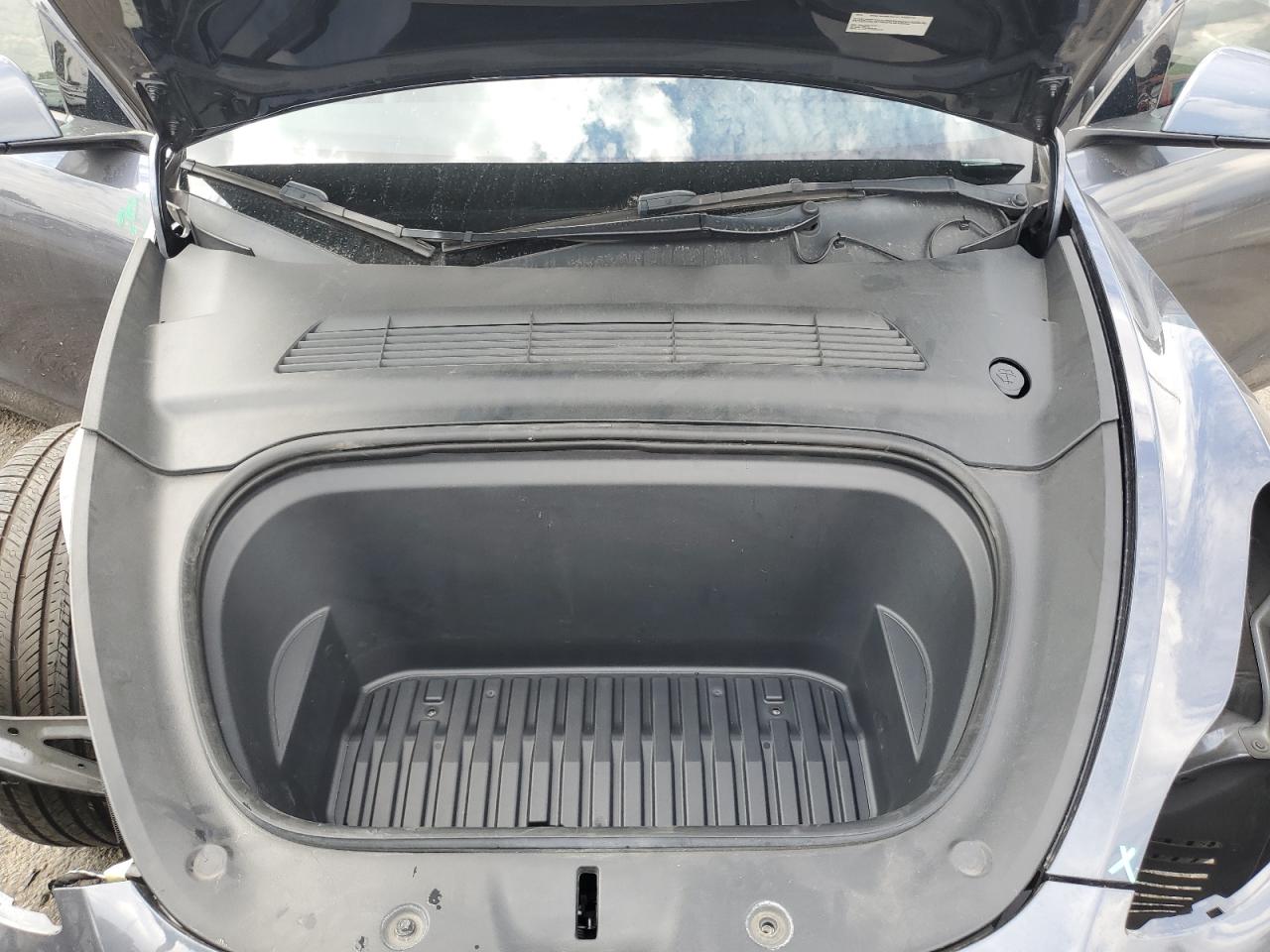 2022 Tesla Model Y VIN: 7SAYGDEF6NF409912 Lot: 81064495