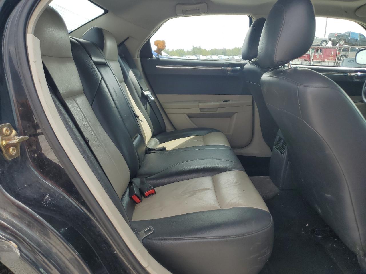 2006 Chrysler 300 Touring VIN: 2C3KA53G86H342543 Lot: 81011645