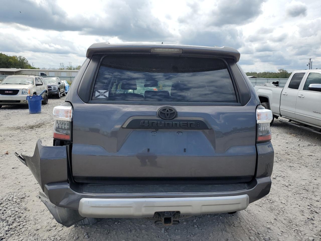 2022 Toyota 4Runner Sr5/Sr5 Premium VIN: JTEPU5JR2N5989048 Lot: 83936605