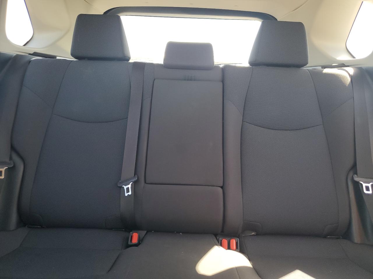 2020 Toyota Rav4 Le VIN: JTMMWRFV0LD047212 Lot: 80304075