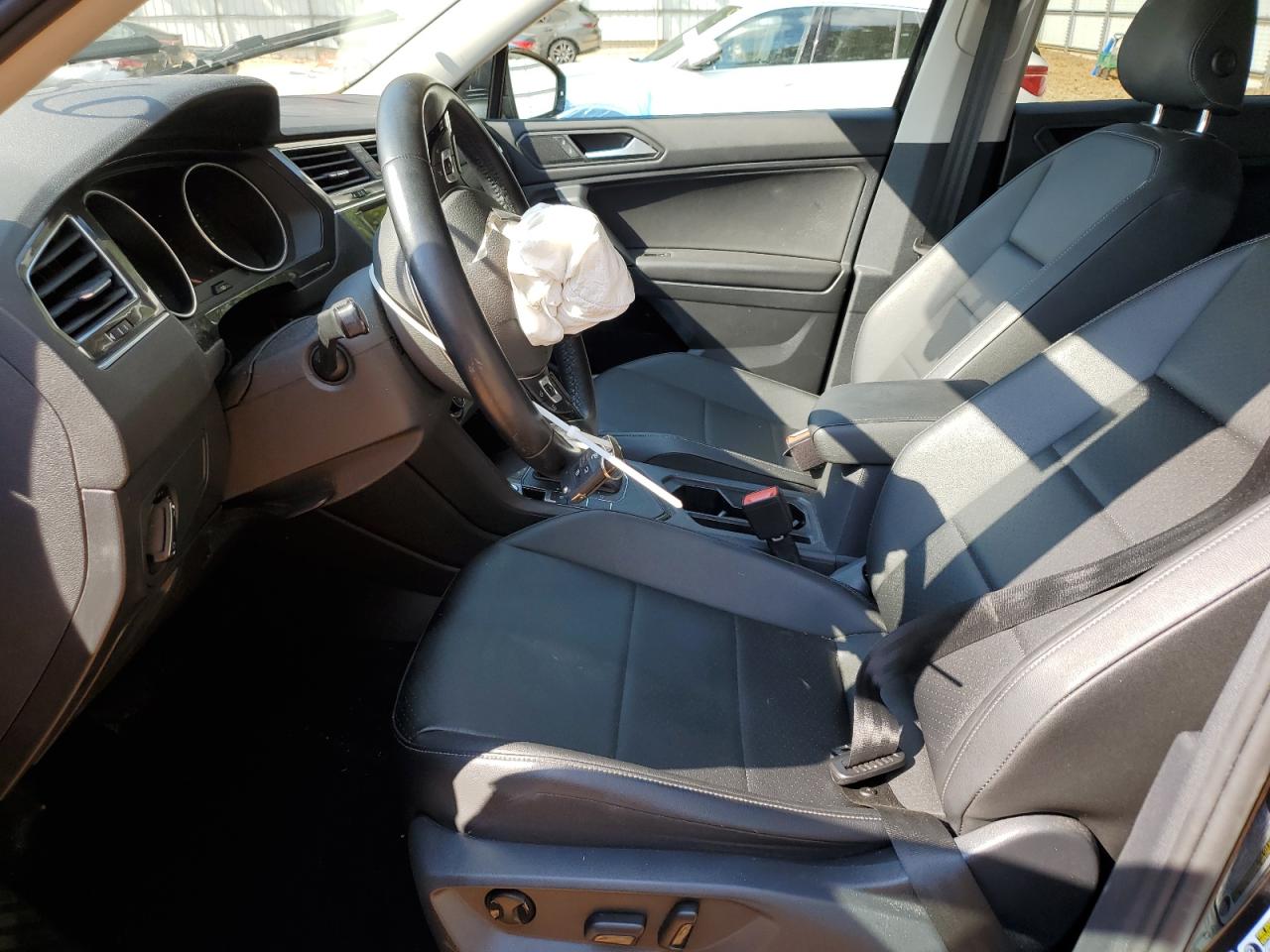 2019 Volkswagen Tiguan Se VIN: 3VV3B7AX6KM131933 Lot: 80269985