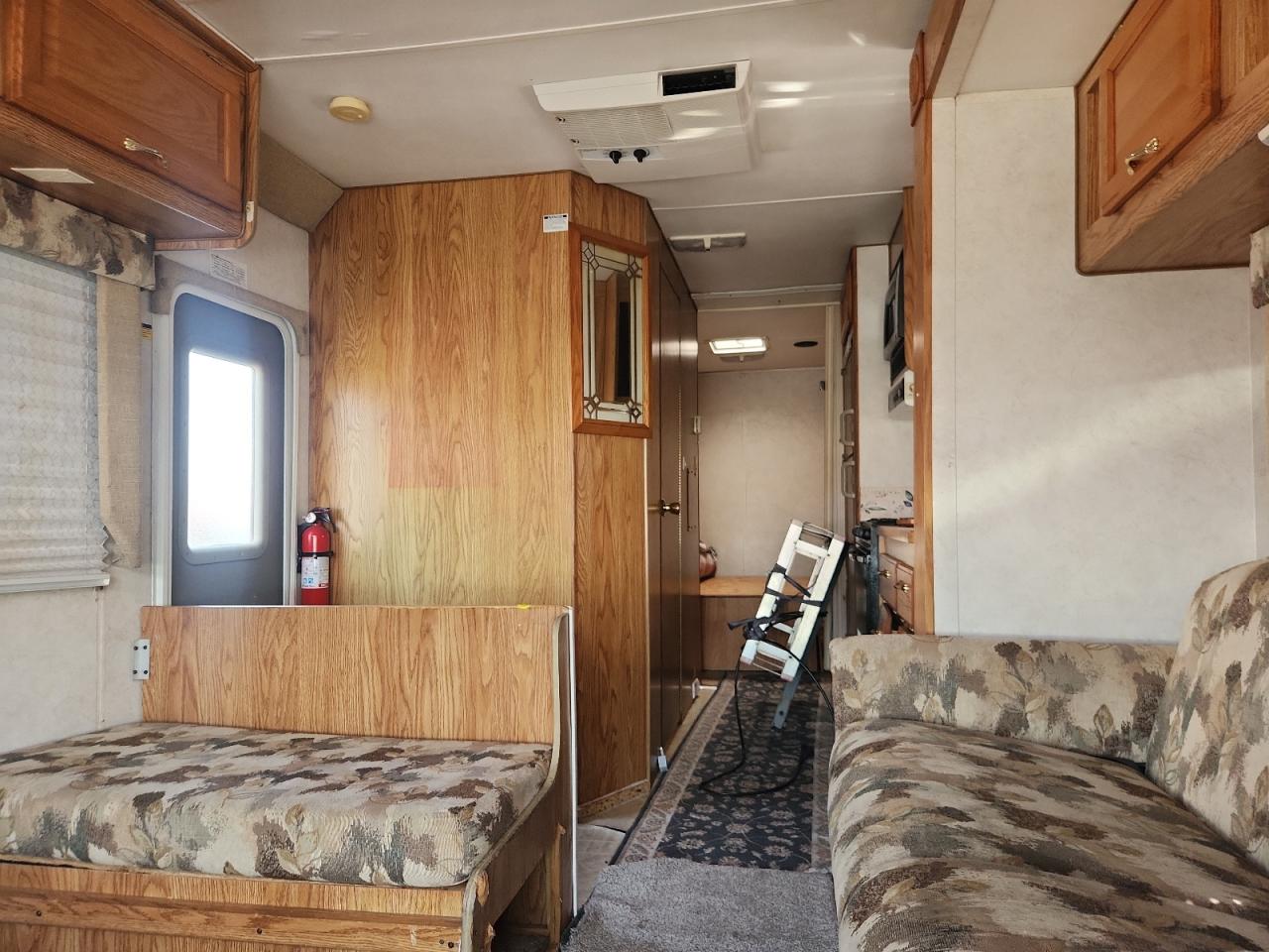 1FDXE45S33HA01226 2003 Ford Econoline E450 Super Duty Cutaway Van