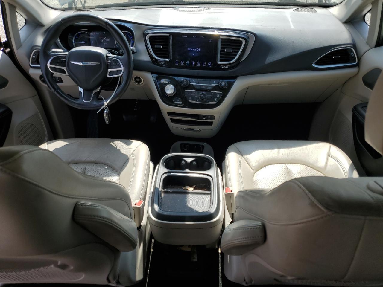 2018 Chrysler Pacifica Hybrid Touring L VIN: 2C4RC1L78JR333051 Lot: 81499145