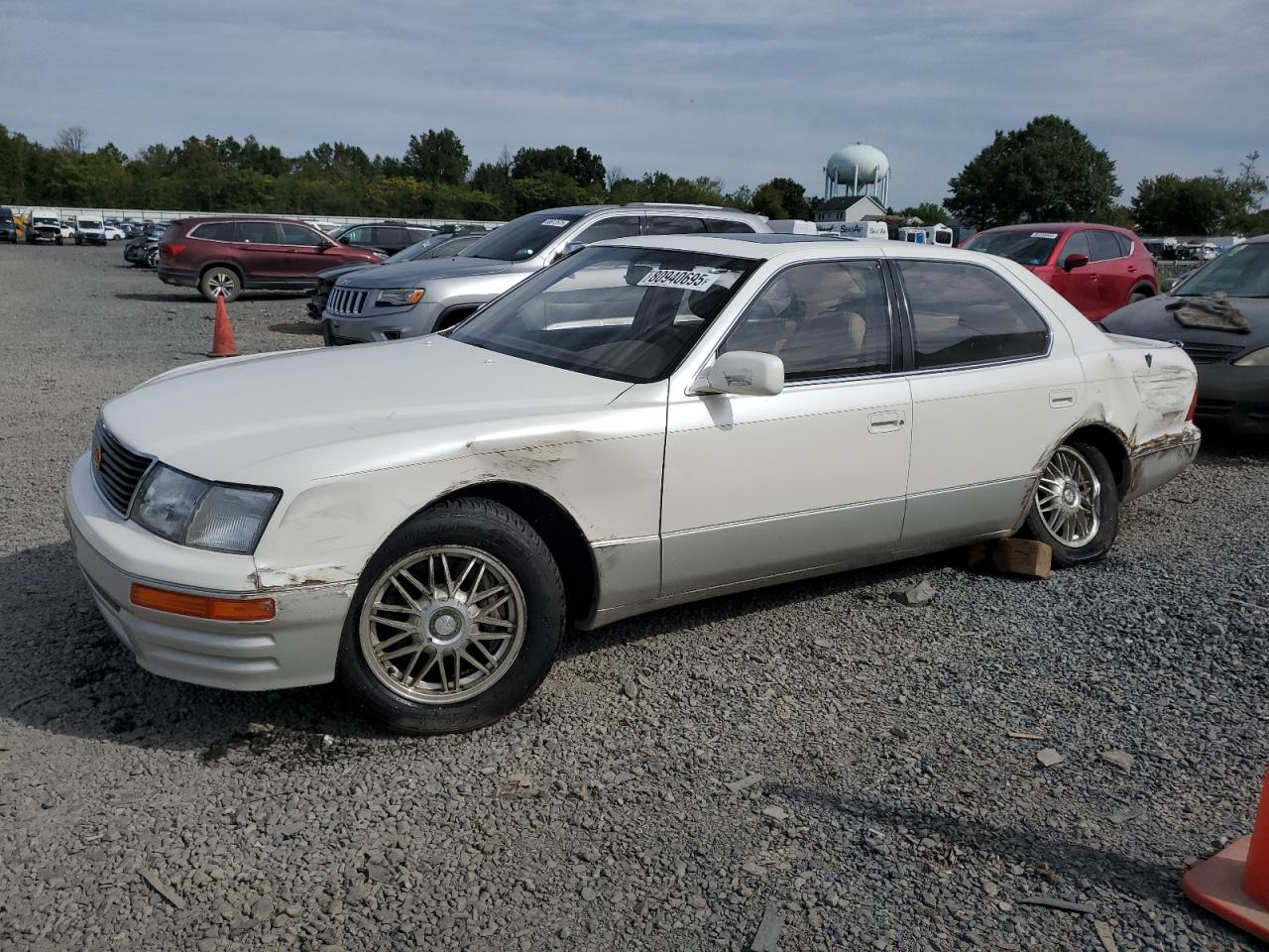 LEXUS LS400 1996. Lot# 80940695. VIN JT8BH22F7T0062318. Photo 1
