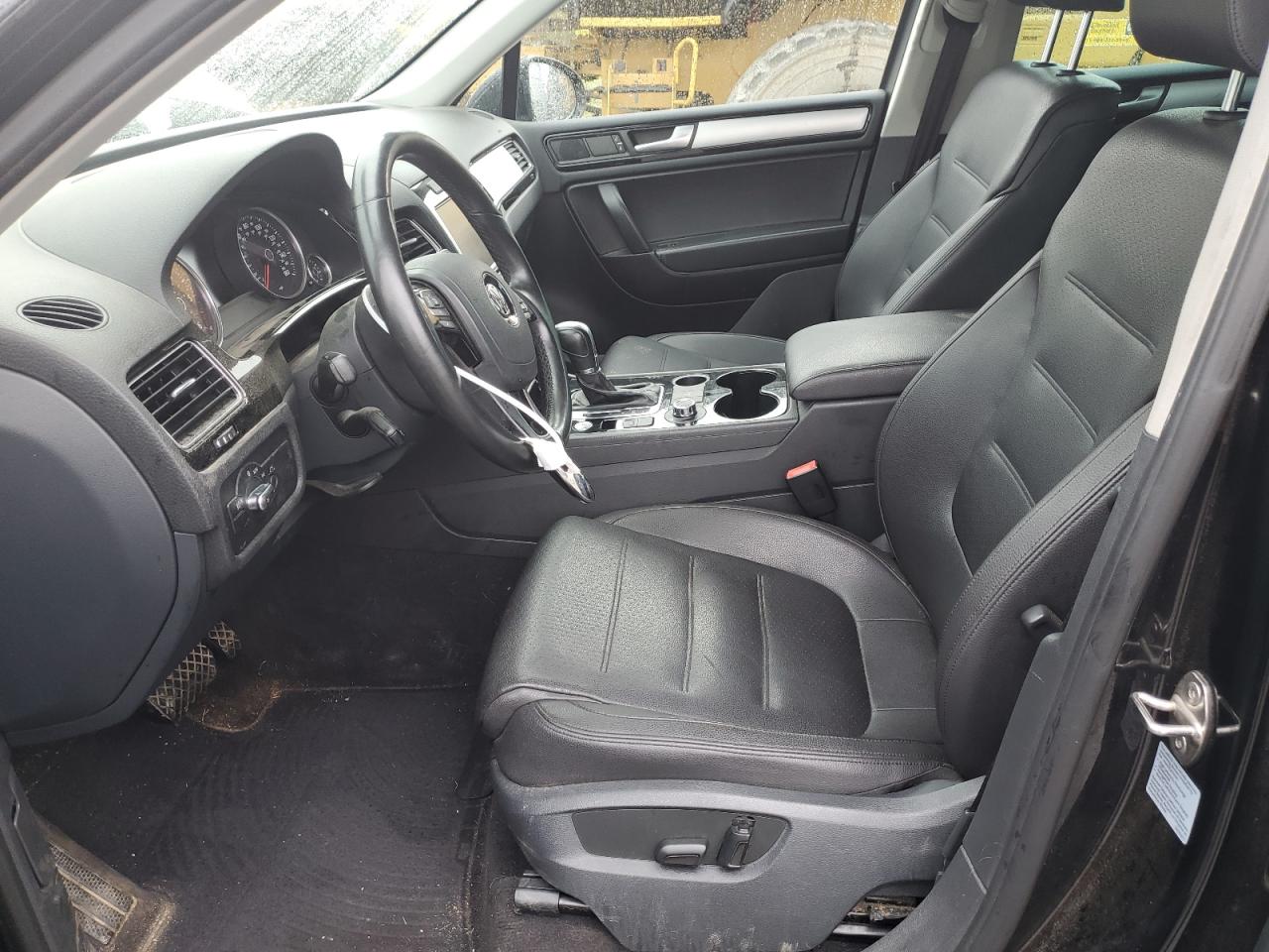 2014 Volkswagen Touareg V6 Tdi VIN: WVGEP9BP3ED009061 Lot: 80818655