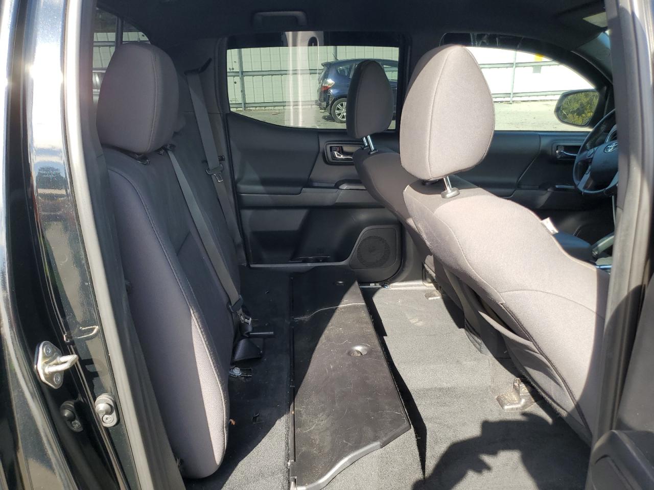 2018 Toyota Tacoma Double Cab VIN: 3TMCZ5AN7JM156030 Lot: 71132105