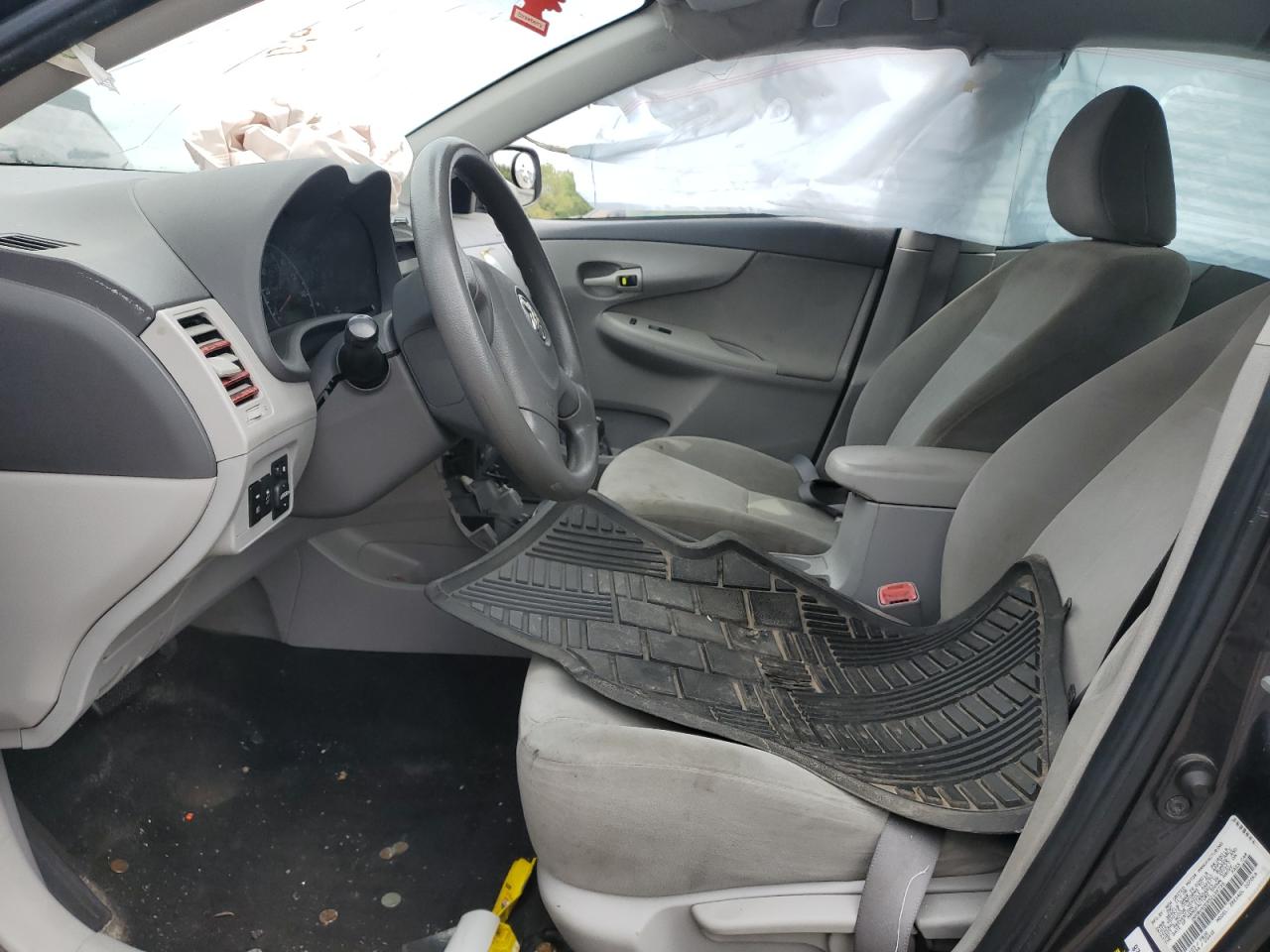 2009 Toyota Corolla Base VIN: 1NXBU40E99Z138735 Lot: 70665815