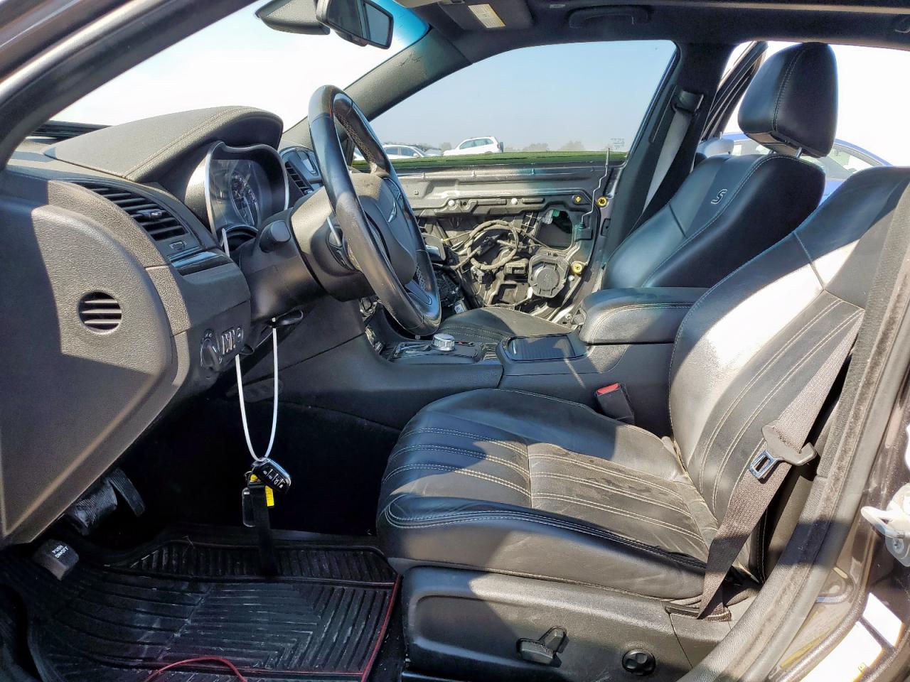 2021 Chrysler 300 S VIN: 2C3CCABGXMH585504 Lot: 71813585