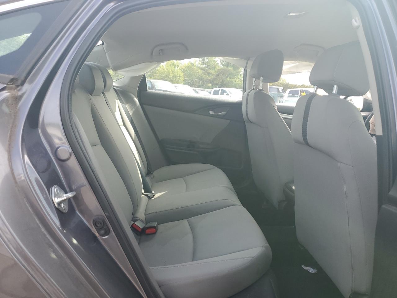 2018 Honda Civic Lx VIN: 2HGFC2F51JH583757 Lot: 81883825