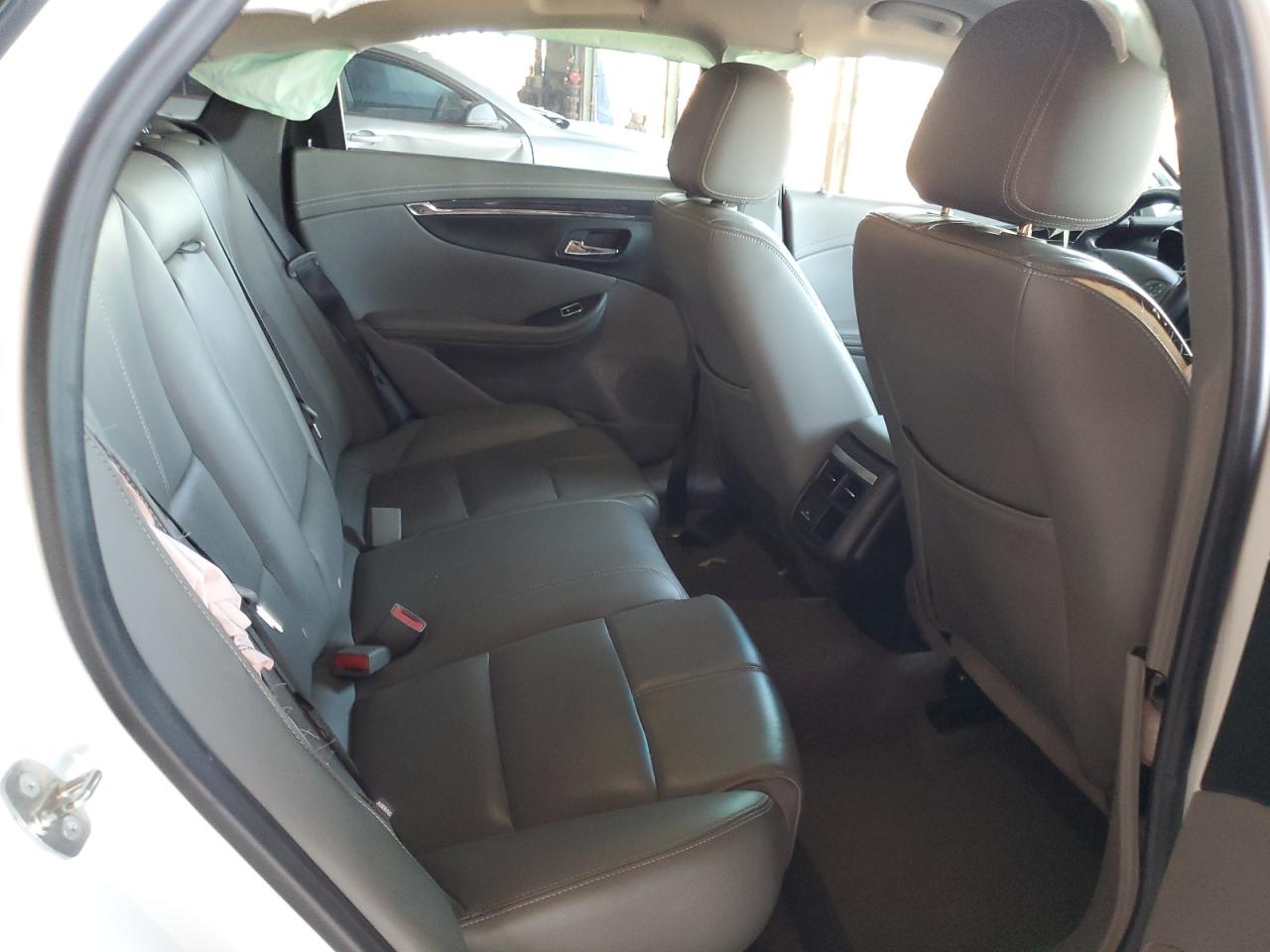 2018 Chevrolet Impala Lt VIN: 1G1105S33JU104297 Lot: 83801935