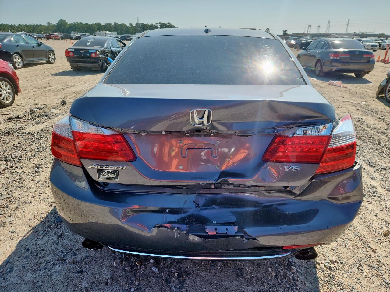 2015 Honda Accord Exl VIN: 1HGCR3F85FA037860 Lot: 72060765