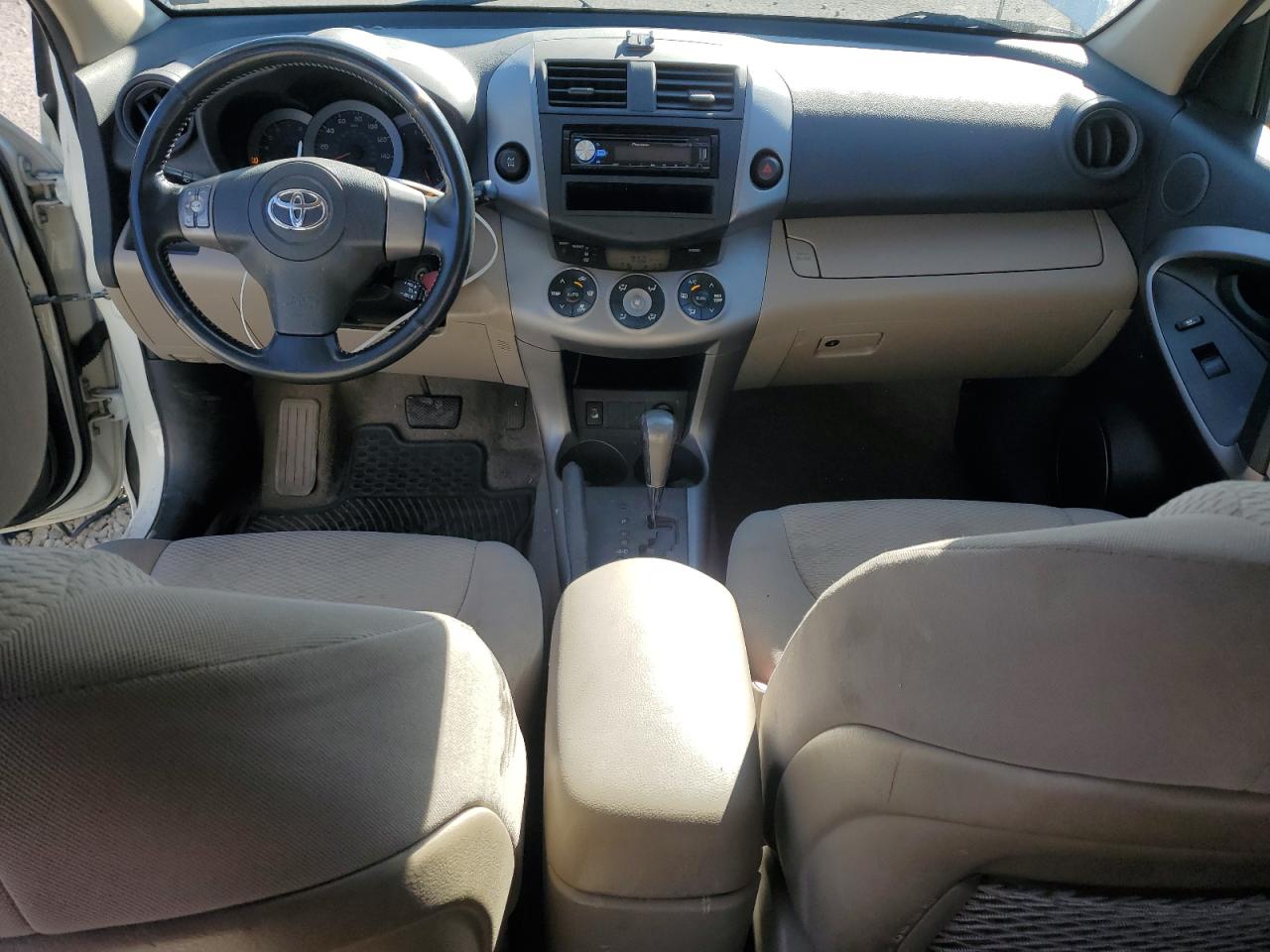 2007 Toyota Rav4 Limited VIN: JTMBK34V275020077 Lot: 81103135