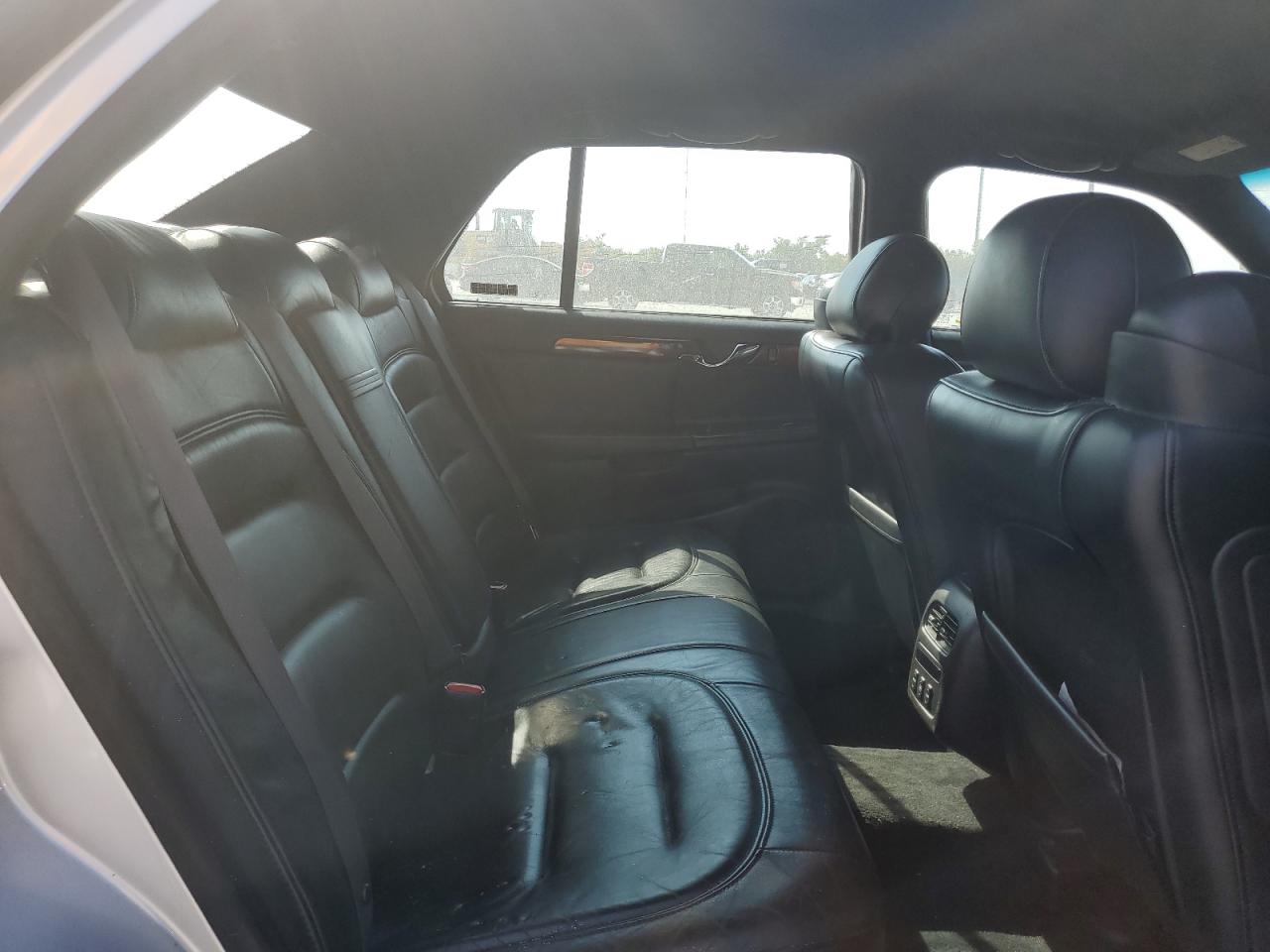 2000 Cadillac Deville VIN: 1G6KD54Y2YU255153 Lot: 80155035