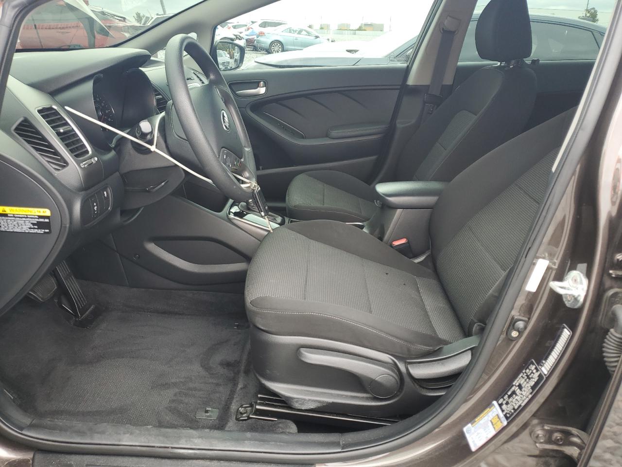 2017 Kia Forte Lx VIN: 3KPFK4A71HE156512 Lot: 83974855