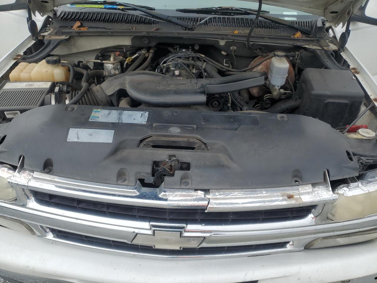 2002 Chevrolet Suburban C1500 VIN: 3GNEC16Z12G256159 Lot: 81876025