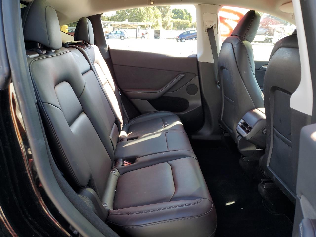 2023 Tesla Model Y VIN: 7SAYGDEE0PA032744 Lot: 84433575