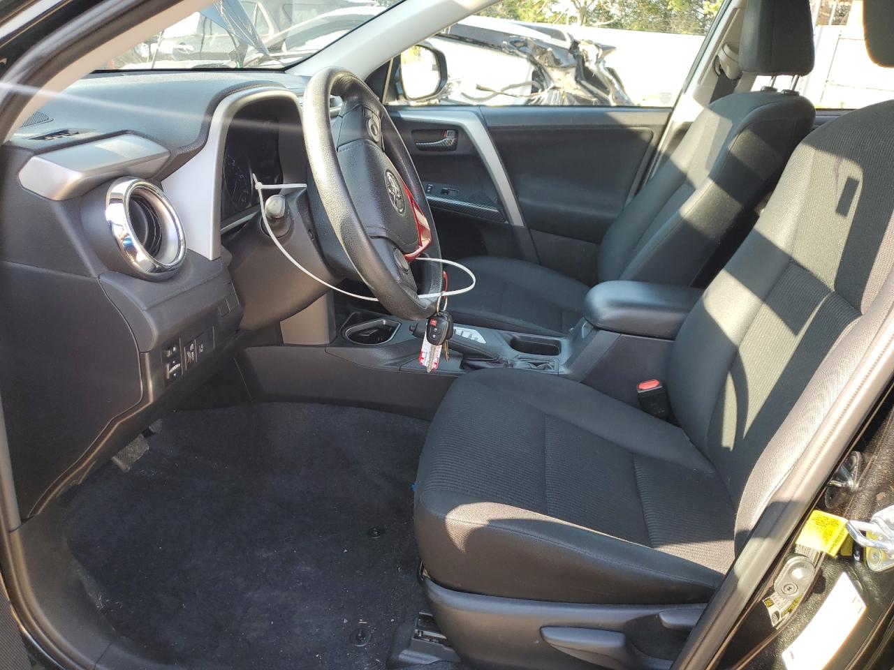 2017 Toyota Rav4 Le VIN: 2T3ZFREV8HW396152 Lot: 80940995