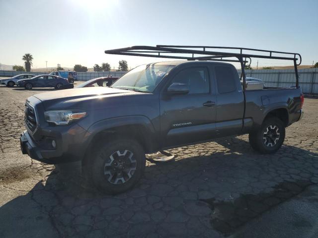  TOYOTA TACOMA 2018 Серый