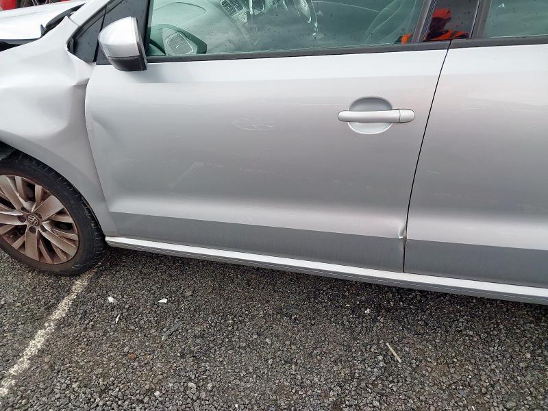 2015 VOLKSWAGEN POLO SE 