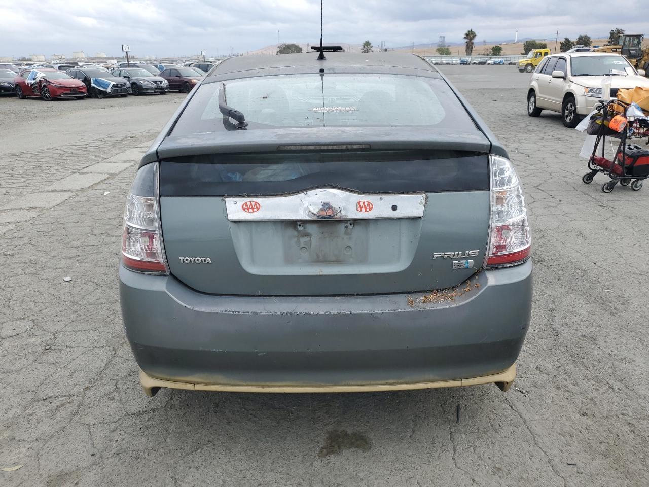 2004 Toyota Prius VIN: JTDKB20U740009060 Lot: 83994735