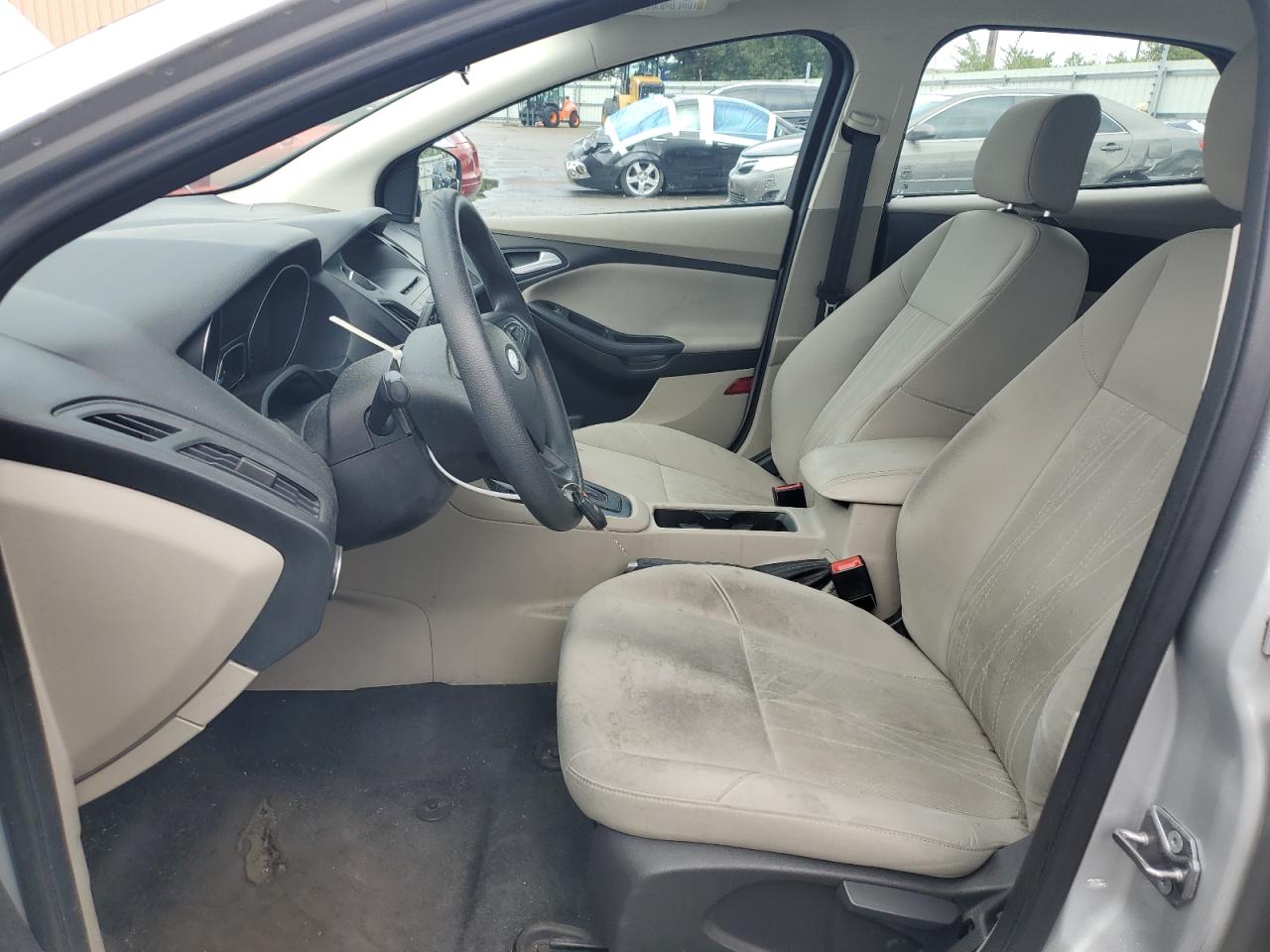 2015 Ford Focus Se VIN: 1FADP3K21FL283695 Lot: 81532195