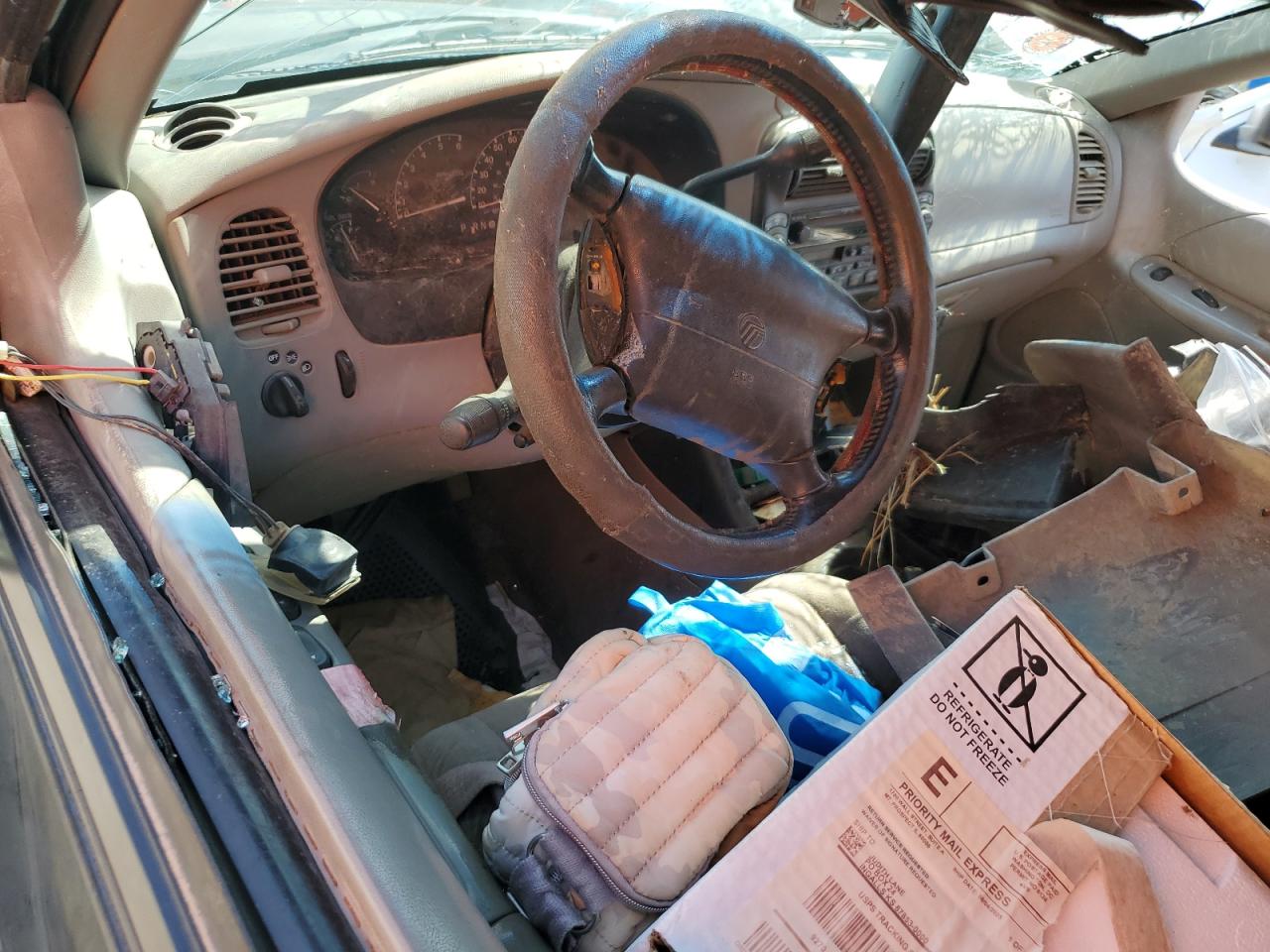 1999 Mercury Mountaineer VIN: 4M2ZU54E4XUJ10982 Lot: 71061635