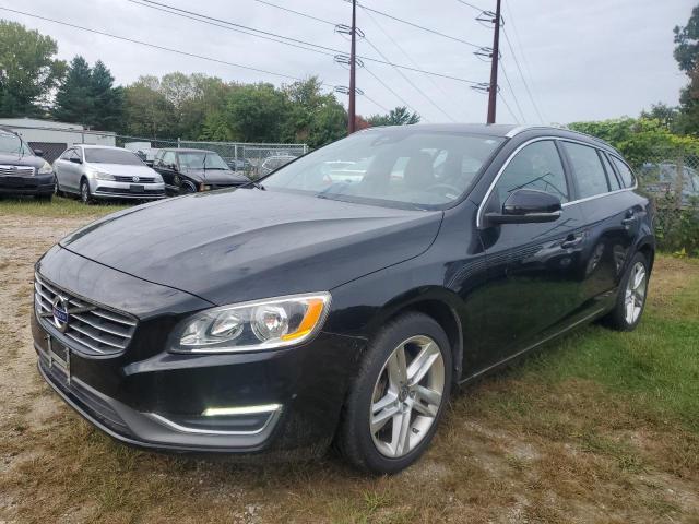 Crossovers VOLVO V60 2015 Czarny
