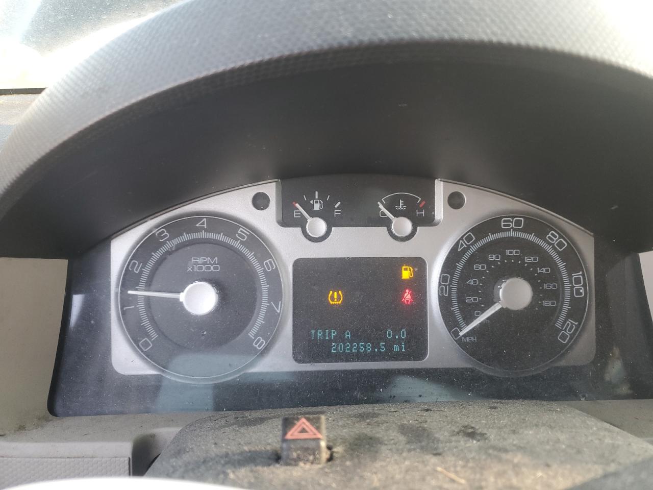 2008 Mercury Mariner VIN: 4M2CU91138KJ01525 Lot: 80961325