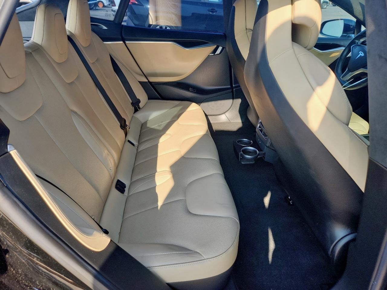 2017 Tesla Model S VIN: 5YJSA1E11HF181538 Lot: 72053625