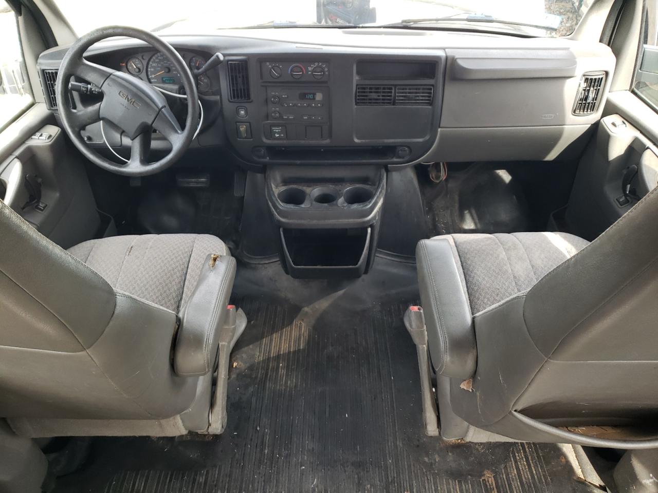 2005 GMC Savana G2500 VIN: 1GTGG25U951173731 Lot: 81837885