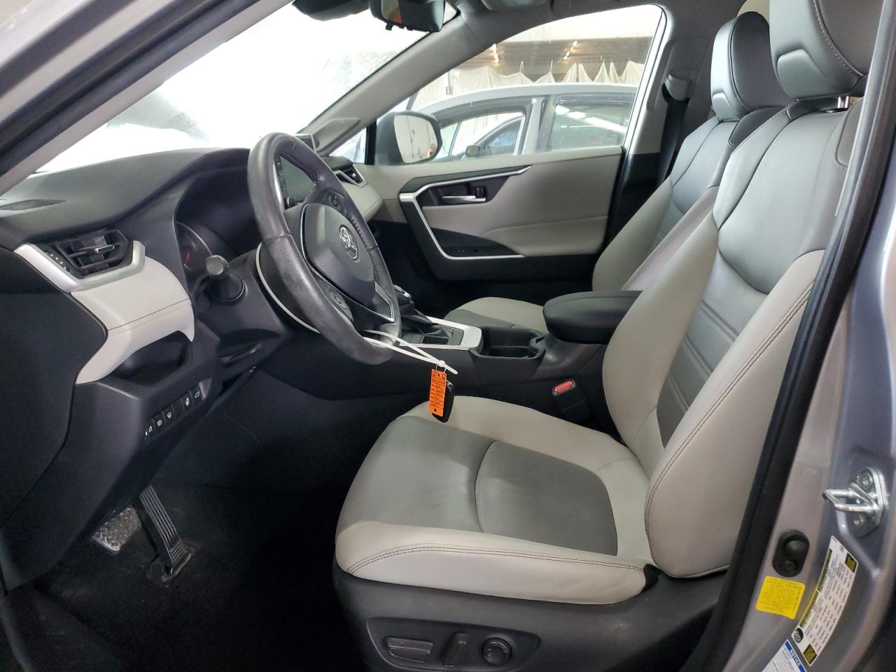 2021 Toyota Rav4 Xle Premium VIN: 2T3A1RFV4MC240776 Lot: 70777815