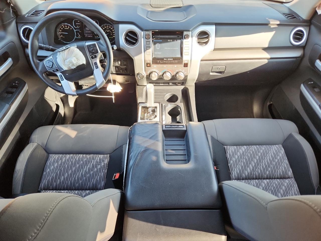 2019 Toyota Tundra Crewmax Sr5 VIN: 5TFDY5F17KX829794 Lot: 84606575