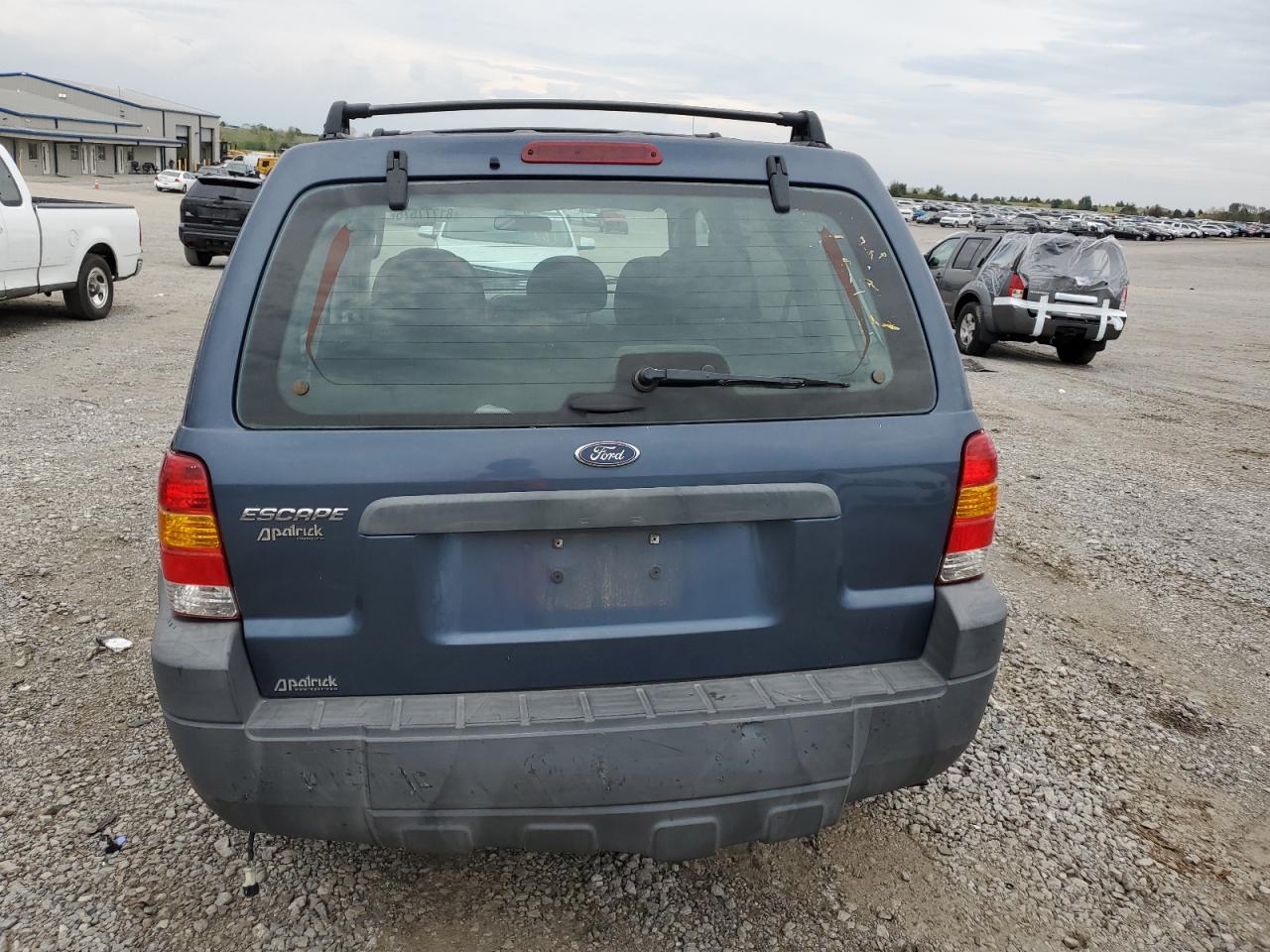 2005 Ford Escape Xls VIN: 1FMYU02Z85KB86185 Lot: 81777575