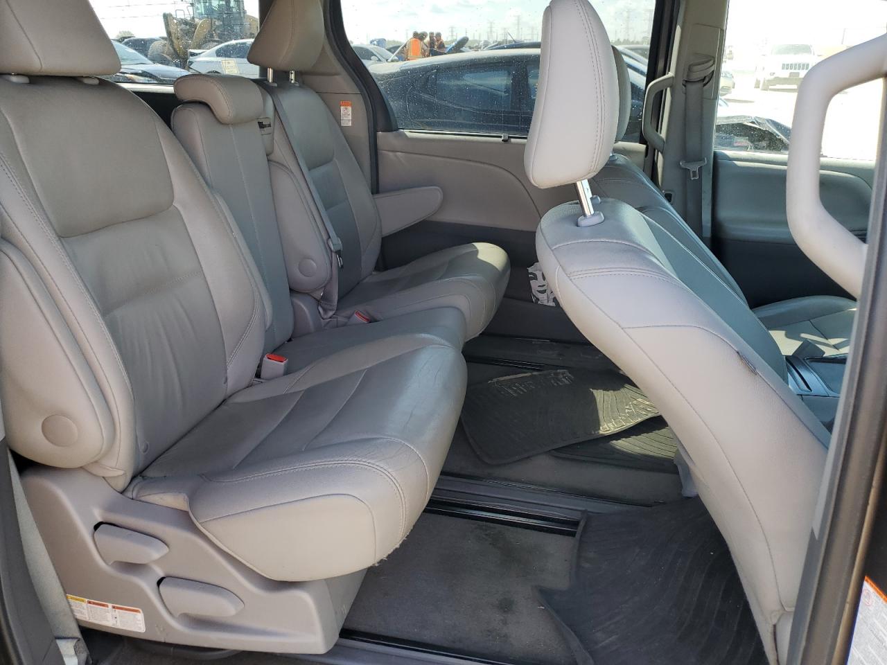 2015 Toyota Sienna Xle VIN: 5TDYK3DC6FS534791 Lot: 84202225