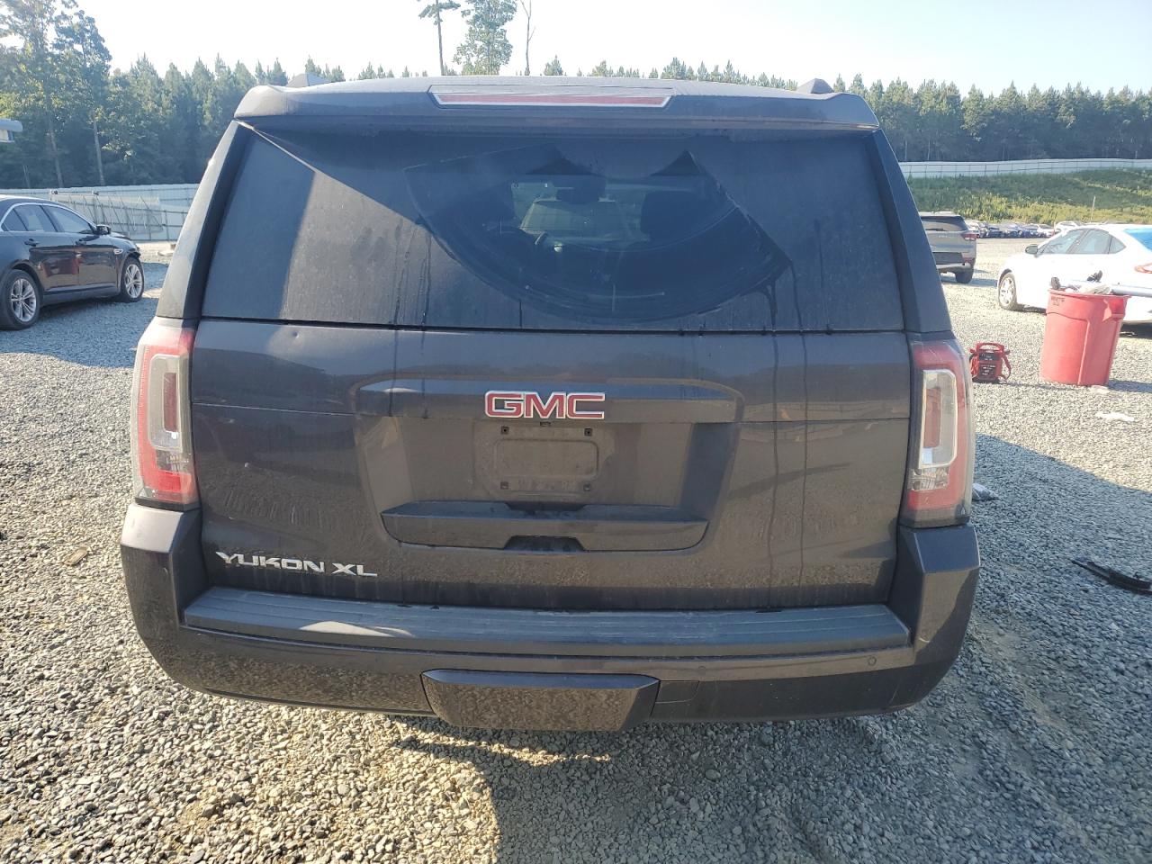 2018 GMC Yukon Xl K1500 Slt VIN: 1GKS2GKC4JR301701 Lot: 81380125