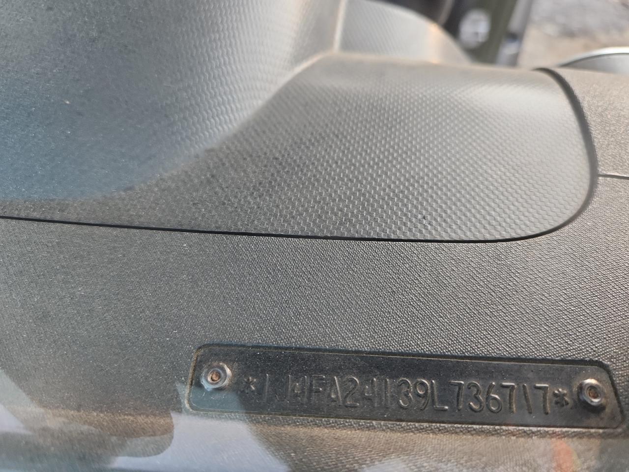 2009 Jeep Wrangler X VIN: 1J4FA24139L736717 Lot: 81317475