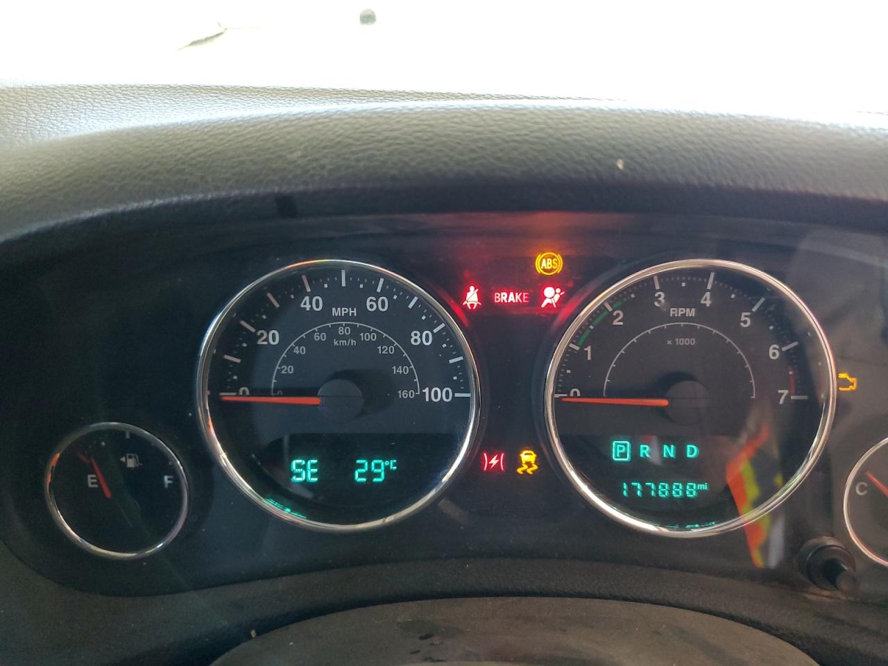 2016 Jeep Wrangler Unlimited Sport VIN: 1C4BJWKG9GL271490 Lot: 82067785