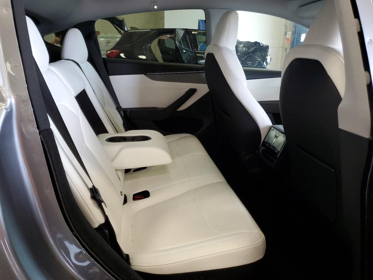 2026 Tesla Model Y VIN: 7SAYGDEE4TF338620 Lot: 80832495