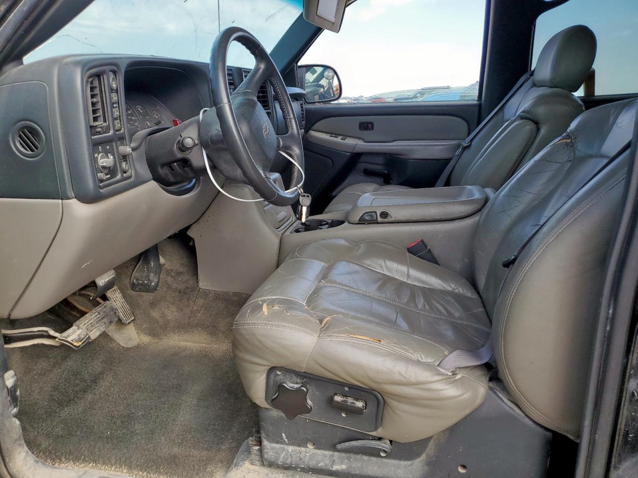 2002 Chevrolet Tahoe K1500 VIN: 1GNEK13Z02R202164 Lot: 70940025