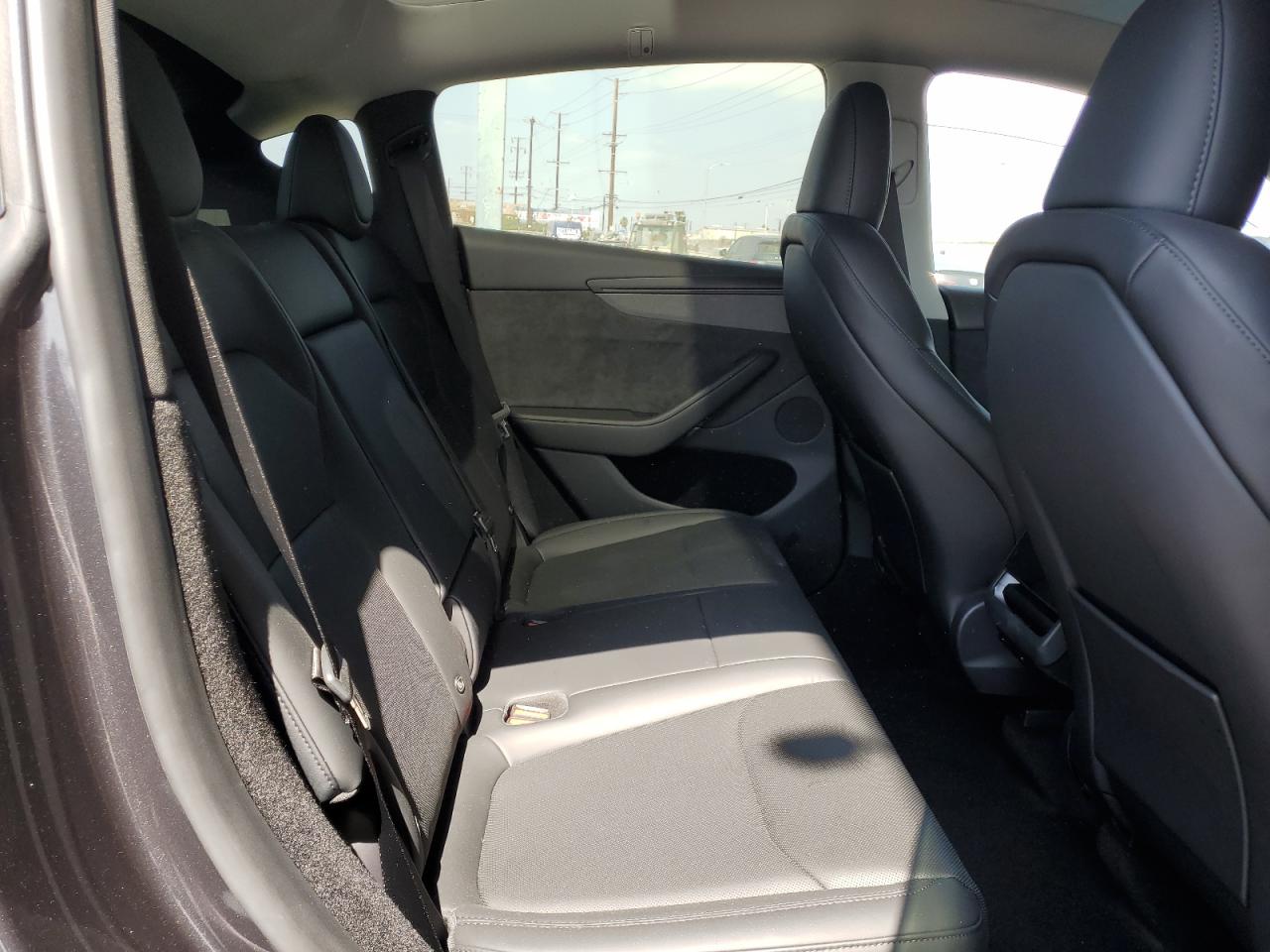 2026 Tesla Model Y VIN: 7SAYGDEE9TF440804 Lot: 82161905