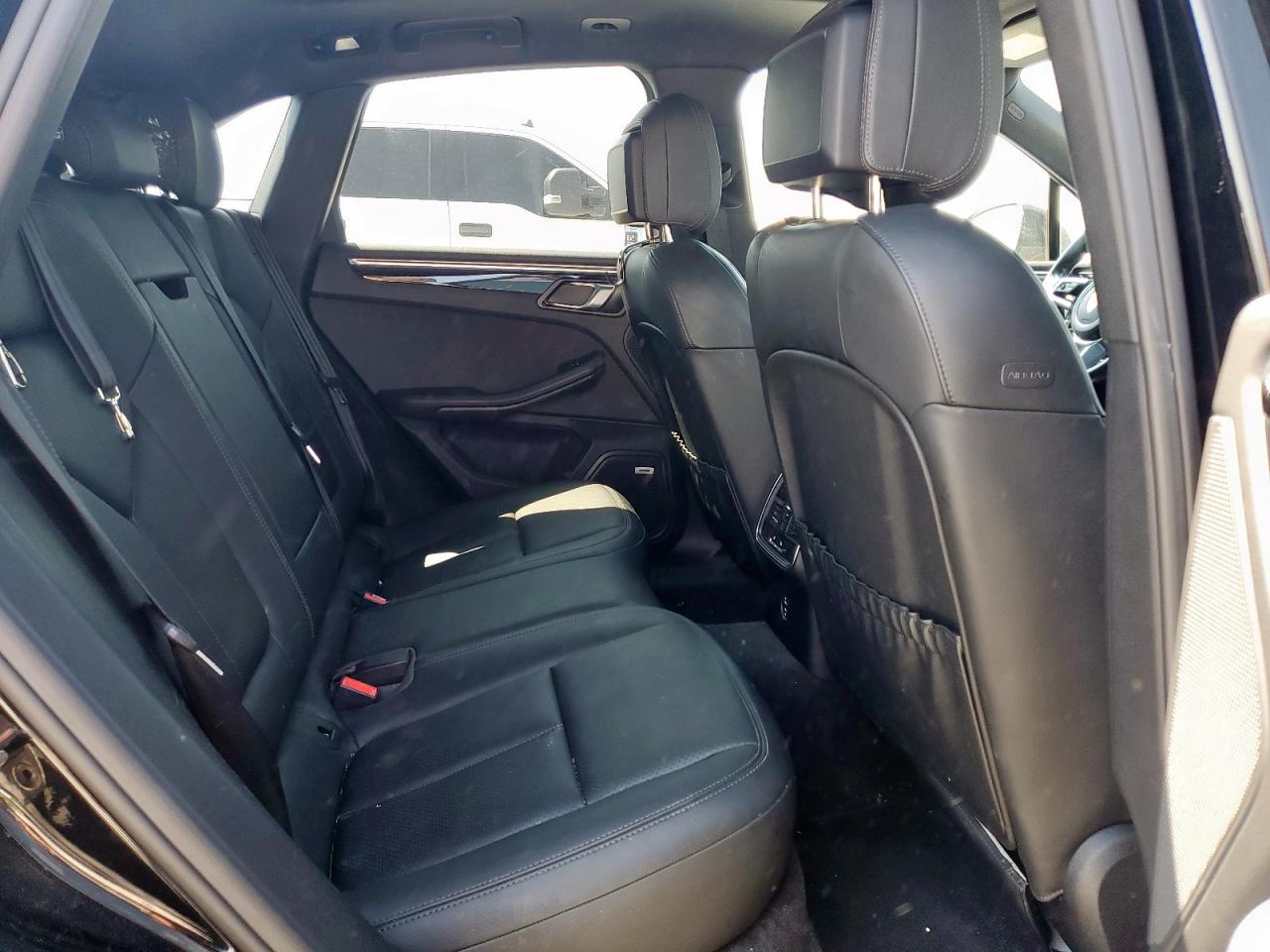 2020 Porsche Macan VIN: WP1AA2A53LLB04913 Lot: 71543375